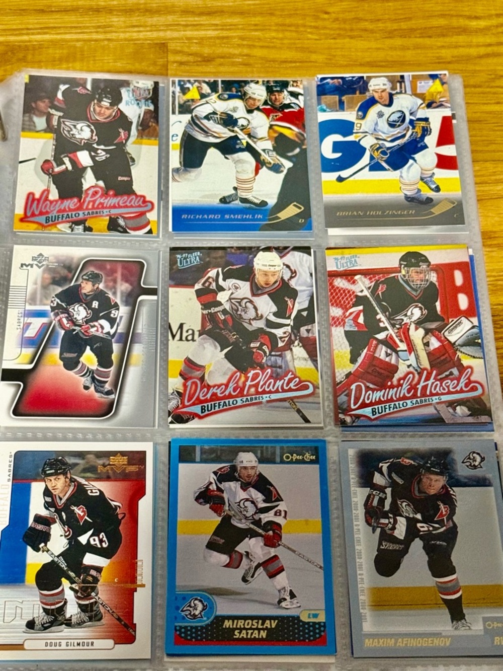 Binder Full Of 1990 2001 NHL Hockey Card - Picture 4 of 7